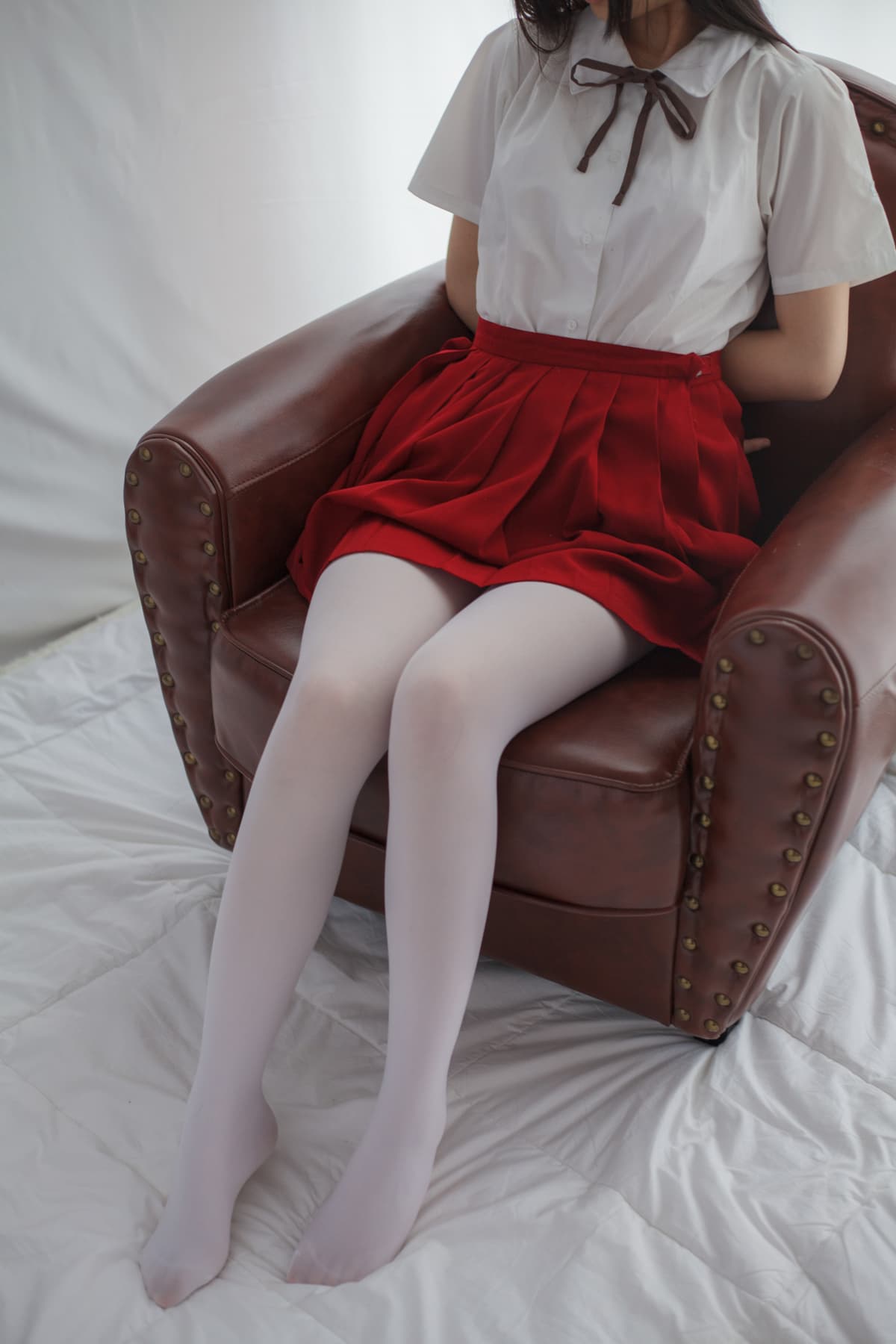 少女秩序 VOL.004 藤之宫宁宁红裙造型图集